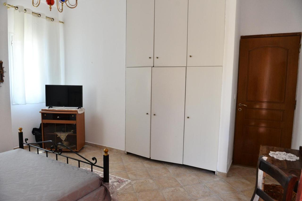 Κυκλαδίτικη Βίλα Στην Παραλία Αντώνηδες, Κύθνου Kythnos Exterior photo